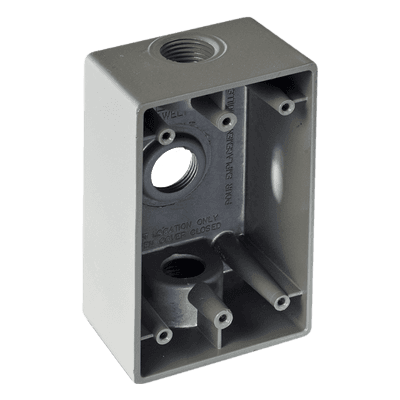 Caja Condulet FS de 1/2" (12.7 mm) con tres bocas a prueba de intemperie.