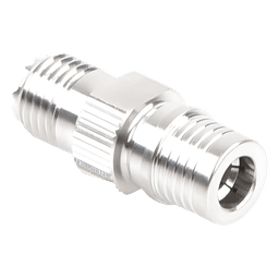 Adaptador en Línea, de Conector QMA (Quick Mate) Macho a Mini-UHF Hembra, Bronce Blanco/ Oro/ Teflón.
