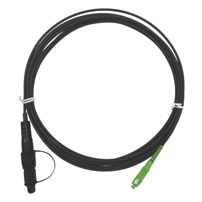 Jumper de Fibra Óptica, Conector SC/APC - Conexión a Caja FDP460, Redondo, 5 Metros (16.40 Pies), Forro 3 mm, G657A2, Negro