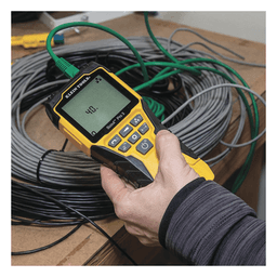 Probador Scout™ Pro 3 con kit de transmisores remotos de ubicación.