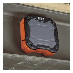 Bocina Portátil BLUETOOTH® con Imán y Gancho para Colgarse. Permite Altavoz Manos Libres con Micrófono Incorporado.