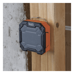 Bocina Portátil BLUETOOTH® con Imán y Gancho para Colgarse. Permite Altavoz Manos Libres con Micrófono Incorporado.