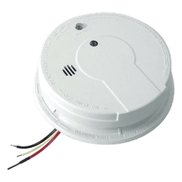 Alarma de humo fotoeléctrica alámbrica 120 V CA con respaldo de batería de 9 V e interconexión hasta 24 dispositivos