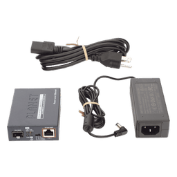 Convertidor de Medios PoE, 1 Puerto RJ45 Gigabit con Salida PoE 802.3af/at/bt (Hasta 60 W)/ 1 Puerto SFP 100/1000BASE-X