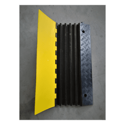 Protector de Cable de 5 Canales / Base de Goma y Tapa de Plástico / Capacidad 4.6 Toneladas / Canal 38x35MM / Longitud 90 cm / Amarillo y Negro