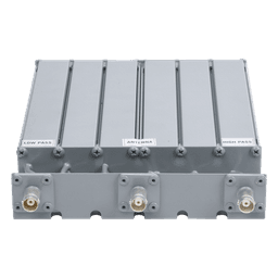 Duplexer SYSCOM en UHF, 6 Cav. 403-430 MHz, 50 Watt, 5 MHz Sep. Rechazo de Banda, BNC Hembras.