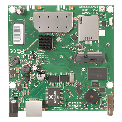 Tarjeta Inalámbrica y router en 2.4 GHz 802.11 b/g/n,  64 MB de RAM, 1 Puerto Gigabit Ethernet, Nivel de Licencia 4