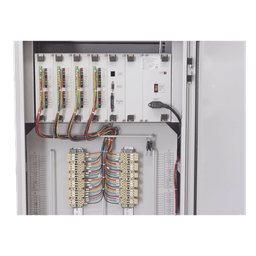 Controlador de tráfico / 22 salidas independientes / Software integrado / 85-265 VAC / 10 W / Intersecciones viales completas
