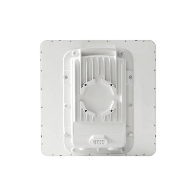 PTP-550  Hasta 1.36 GBps / 4910 - 6200 MHz / 802.11 AC Wave 2  MU-MIMO 4: 4x4 / BackHaul con Antena Integrada (Alta ganancia 23 dBi)   (C050055H016A)