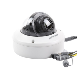 Domo TURBOHD 4K (8 Megapixel) / Lente Mot. 2.7 a 13.5 mm / 40 mts IR EXIR / IP67 / 12 Vcc / 24 VCA / TVI-AHD-CVI-CVBS / 9 a 15 Vcc