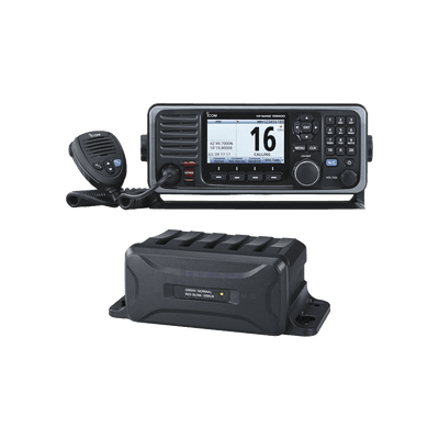 Radio Móvil Marino en banda de VHF con convertidor de corriente PS310. Rx: 156.025-162.000, Tx: 156.025-161.600 MHz, cumple con GMDSS bajo el requerimiento de SOLAS, pantalla de 4.3 pulgadas.Incluye micrófono y kit de montaje.