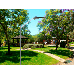 Luminario Urbano con Fotocelda / 100W / Flujo Luminoso 16 000 lm / Ángulo de Luz 105°-135° / IP65 / Montaje en Poste o Brazo / Vida Útil 50 000 h.