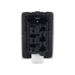 Apagador Triple Sencillo de 10 A/ 127 V CA ~ 60 Hz / Color Blanco.