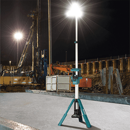Lampara con Torre para Iluminación Inalambrica con tres Cabezales Multidireccionales , se extiende hasta 2.2 metros, Utiliza batería LXT® Litioâ€‘Ion de 18V.