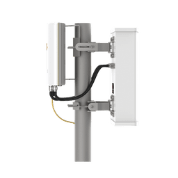 Punto de Acceso de 1.5 Gbps / MU-MIMO 4x4 / 4.9-6.4 GHz / 4 Conectores N-hembra / Hasta 100 clientes concurrentes / Incluye POE y cable de alimentación / Soporta monitoreo en la nube  