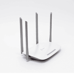 Router Inalámbrico ISP doble banda AC, 2.4 GHz y 5 GHz Hasta 1167 Mbps, 4 antenas externas omnidireccional, 3 Puertos LAN 10/100/1000 Mbps, 1 Puerto WAN 10/100/1000 Mbps