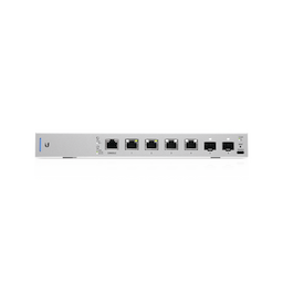 Switch UniFi 7 puertos (1 x consola, 4 x PoE++ 802.3bt y 2 SFP+)