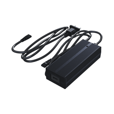 Cargador Rápido Go2 / 302.4W / Entrada 100-240V~50/60Hz / Salida 33.6V 9.0A / Carga Rápida en 0.8 Horas / Compatible con Baterías Estándar y de Larga Duración