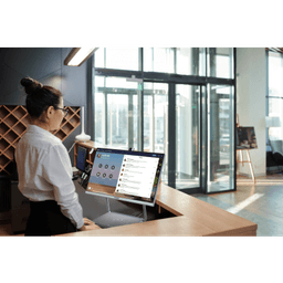 Sistema de Videoconferencia Todo en Uno DeskVision A24 de Yealink con cámara 4K y pantalla táctil de 24”