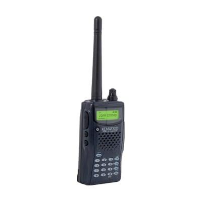 Transceptor VHF de Avanzado Diseño con Rango de Frecuencia de TX: 144-148 MHz y RX: 136-174 MHz,5 Watts de Potencia.